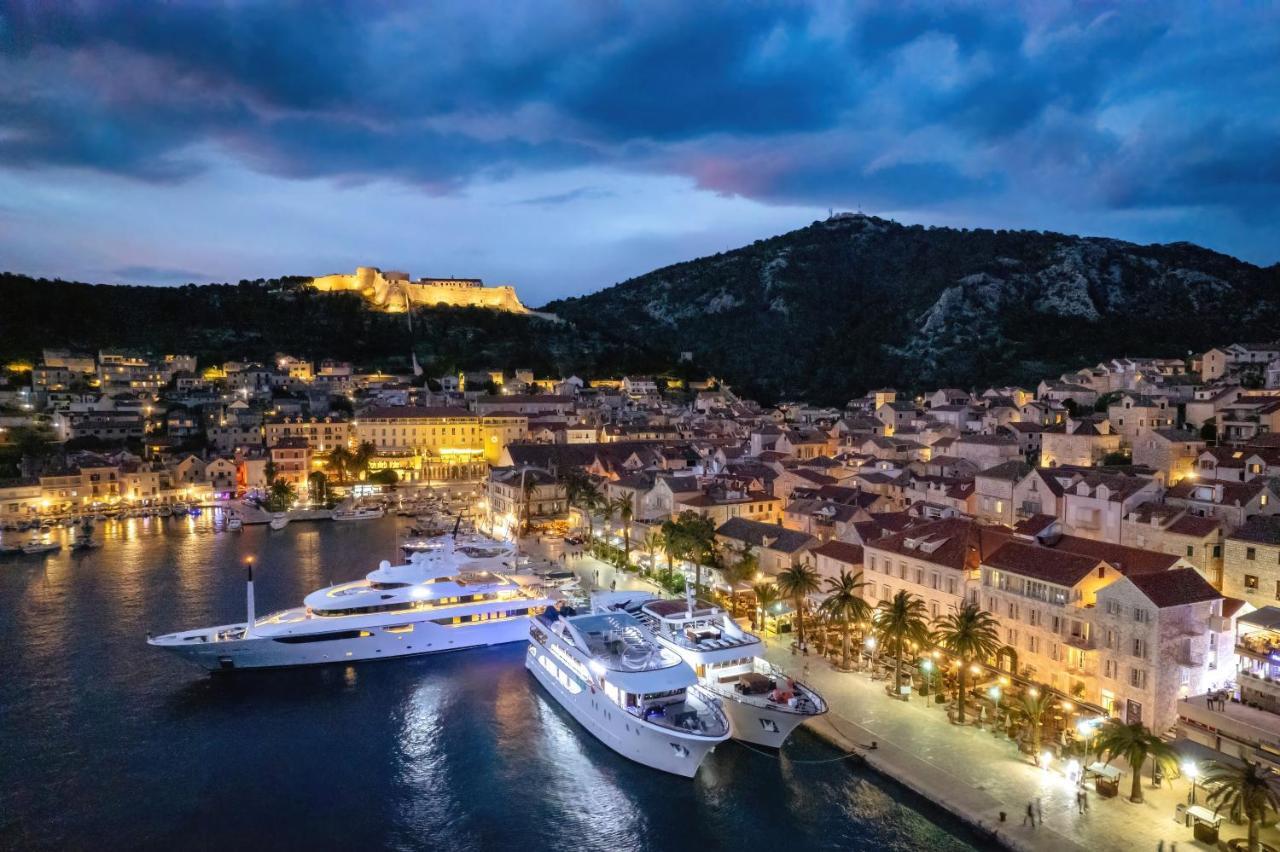Riva Marina Hvar Hotel Hvar Town Bagian luar foto